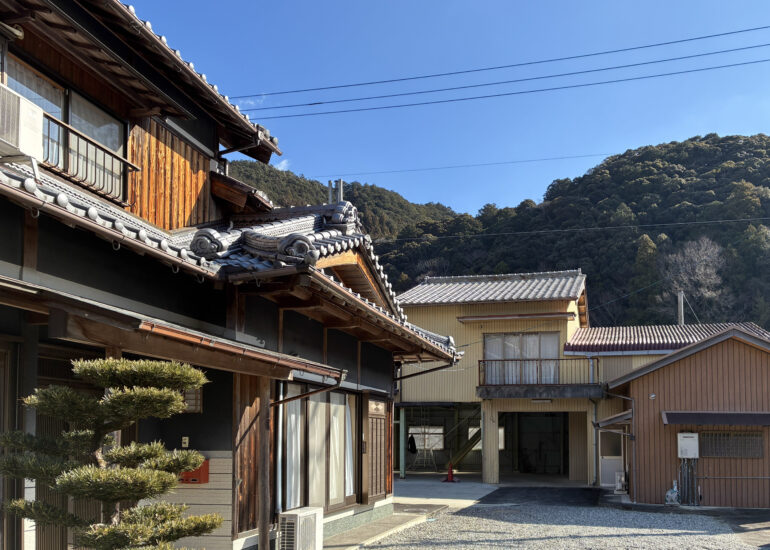 4-EF398C83-0D97-4577-A0FD-59EEBA65EA0C