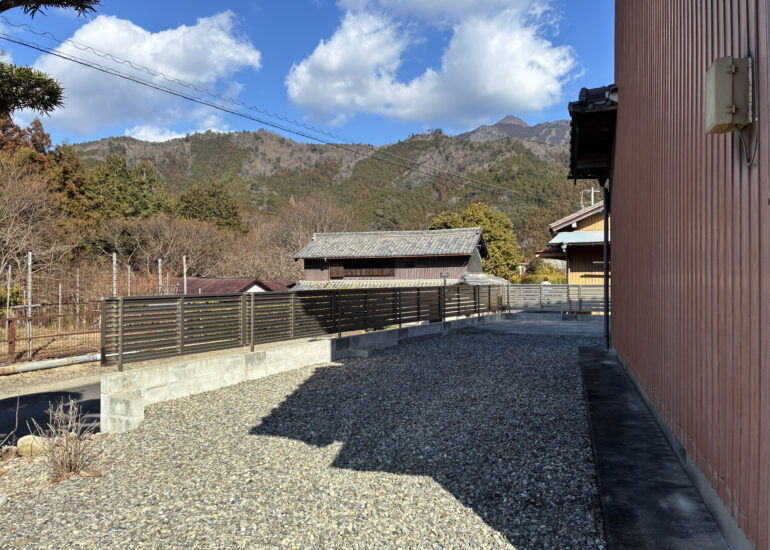 5-8C762426-414D-4167-89AB-0DAD87B9192A